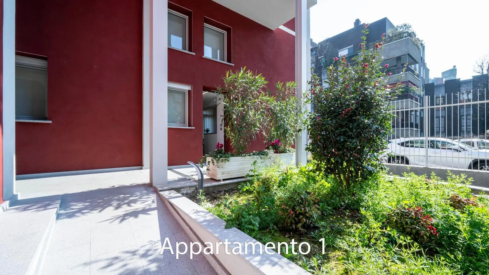 Porta 92 Romana Milán 0*,  Italia